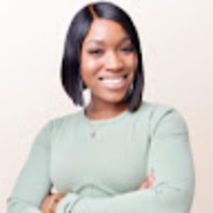 Meet your Posher, Briana